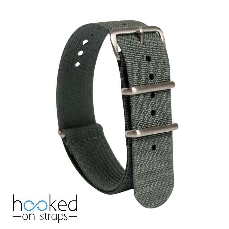 gray regular ribbed nato strap